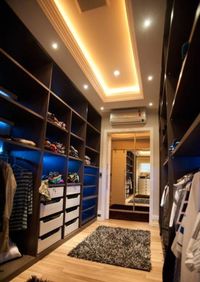 Большая открытая гардеробная комната с комбинированным наполнением Альметьевск