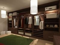 Классическая гардеробная комната из массива с подсветкой Альметьевск